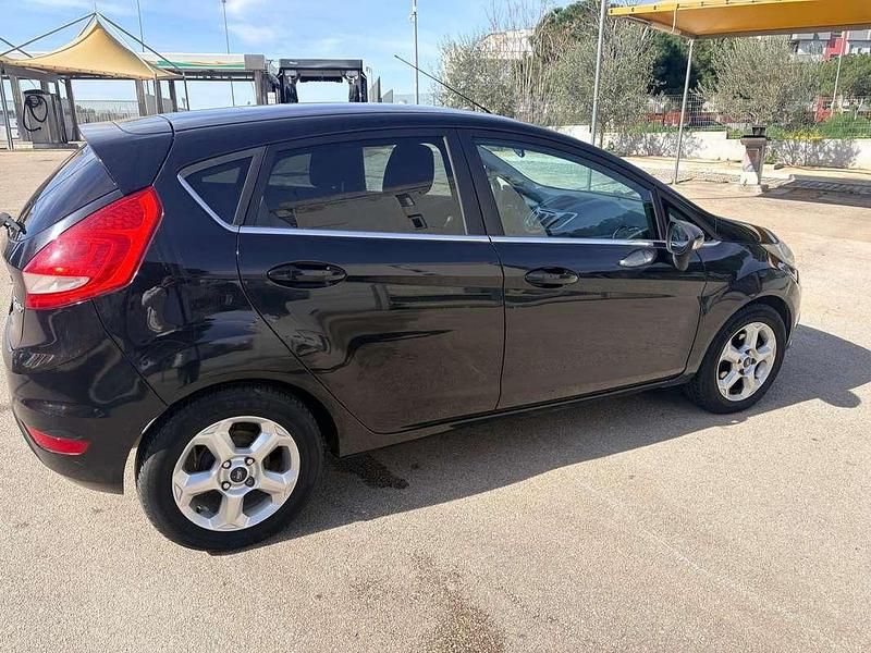 Usata Ford Fiesta 97 CV (71 kW) 2010 Utilitaria