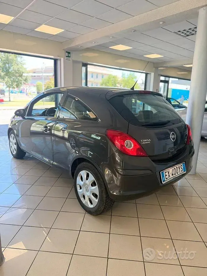 Usata Opel Corsa 85 CV (62 kW) 2014 Grigio Utilitaria