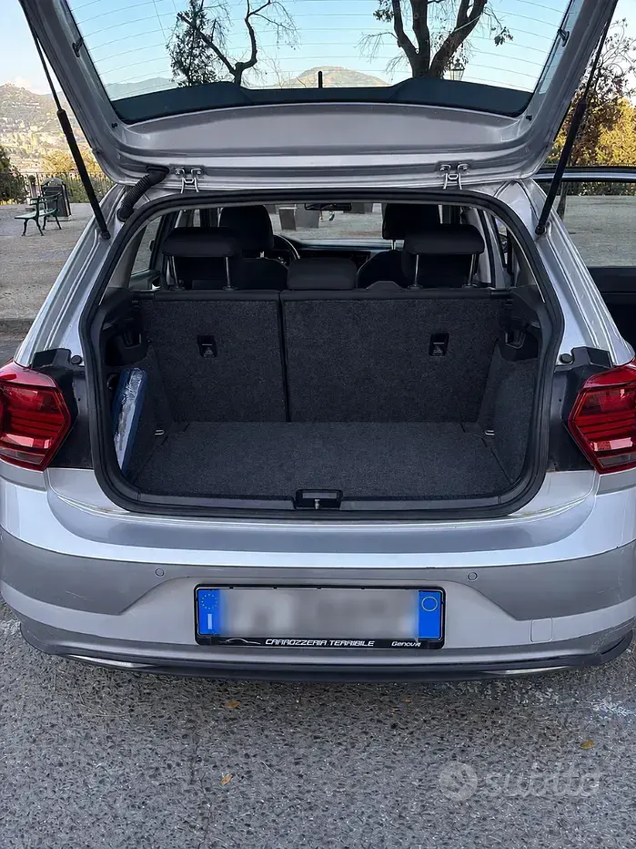 Usata VW Polo R-line 95 CV (69 kW) 2019 Grigio Utilitaria