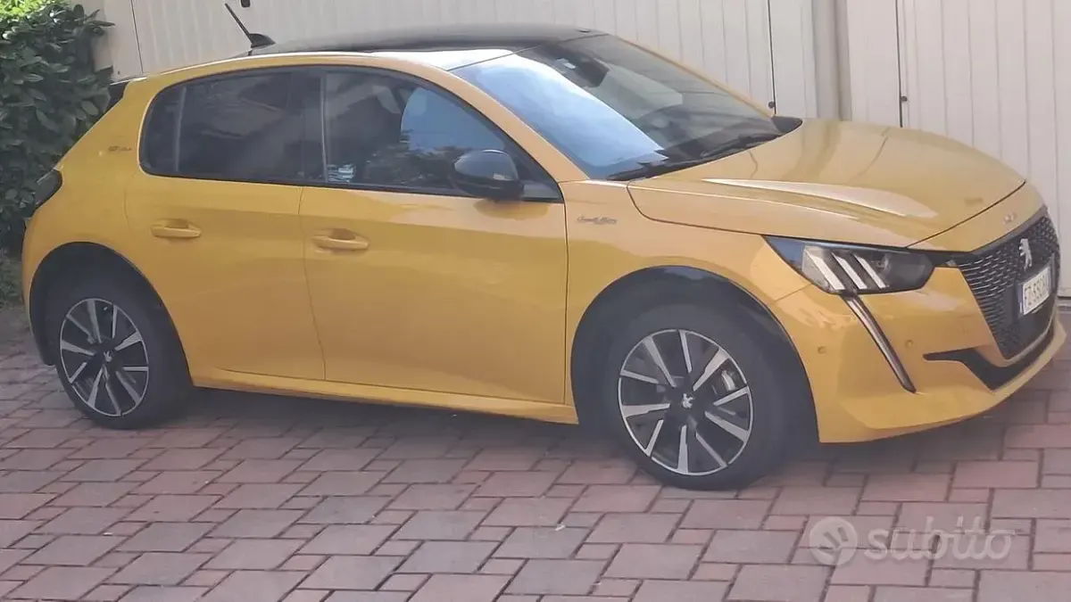 Usata Peugeot 208 GT-line 102 CV (75 kW) 2020 Giallo Utilitaria