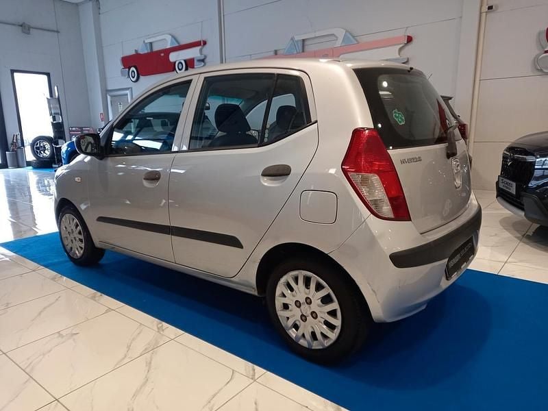 Usata Hyundai i10 Active 66 CV (48 kW) 2010 Argento Utilitaria
