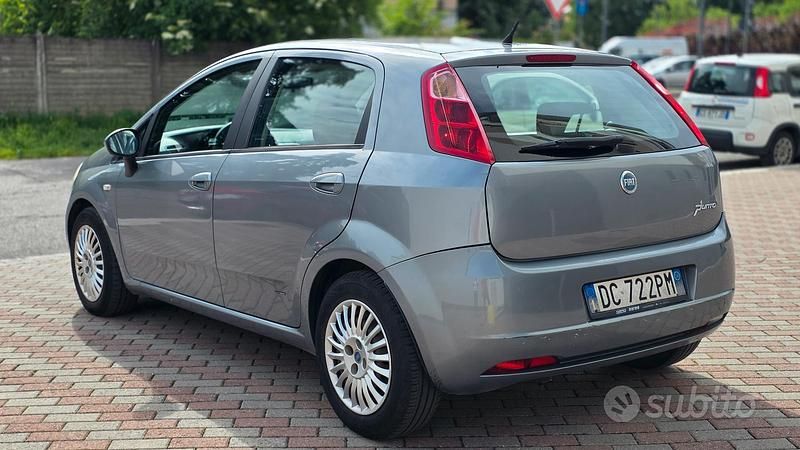 Usata Fiat Grande Punto Active 65 CV (47 kW) 2006 Grigio Utilitaria