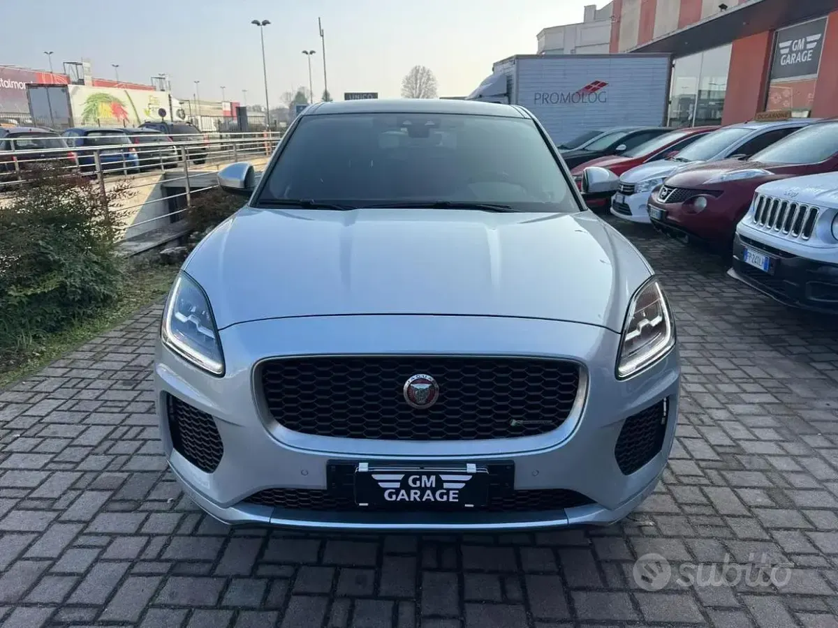 Usata Jaguar E-Pace R-Dynamic 150 CV (110 kW) 2019 Grigio SUV