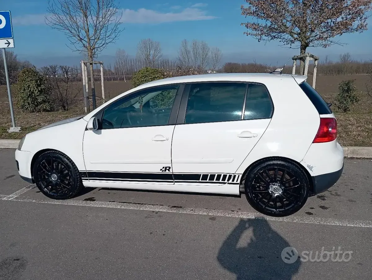 Usata VW Golf V GT 140 CV (102 kW) 2008 Bianco Utilitaria