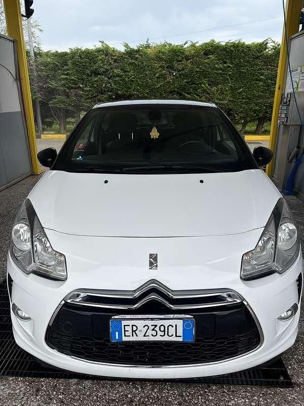 Usata Citroën DS3 Chic 82 CV (60 kW) 2013 Berlina