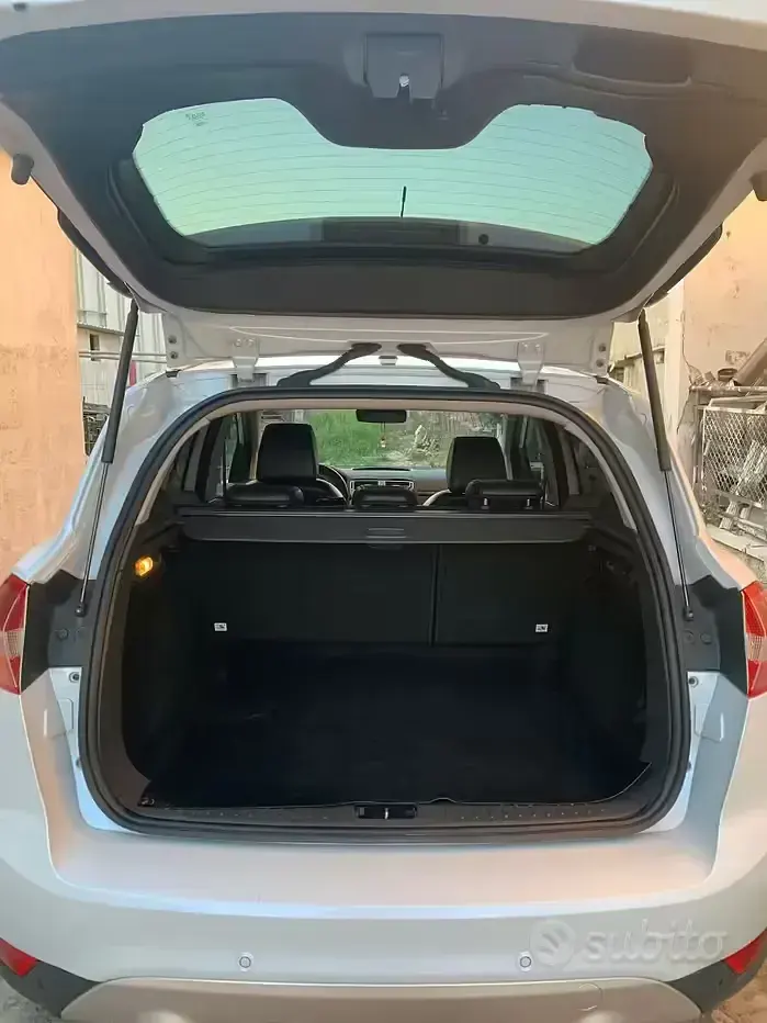 Usata Ford Kuga 163 CV (119 kW) 2012 Bianco SUV