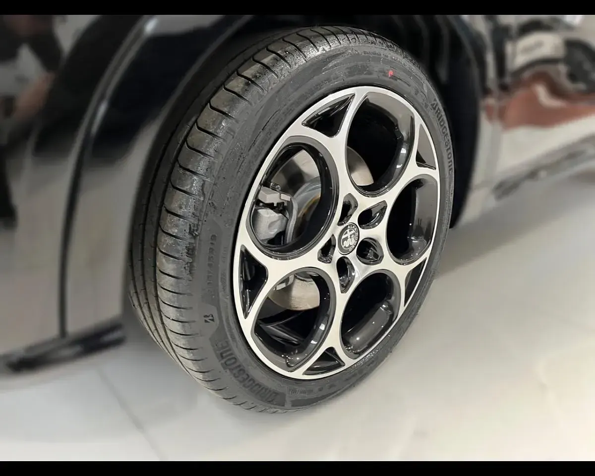 Nuova Alfa Romeo Tonale Sprint 160 CV (117 kW) 2025 Nero SUV