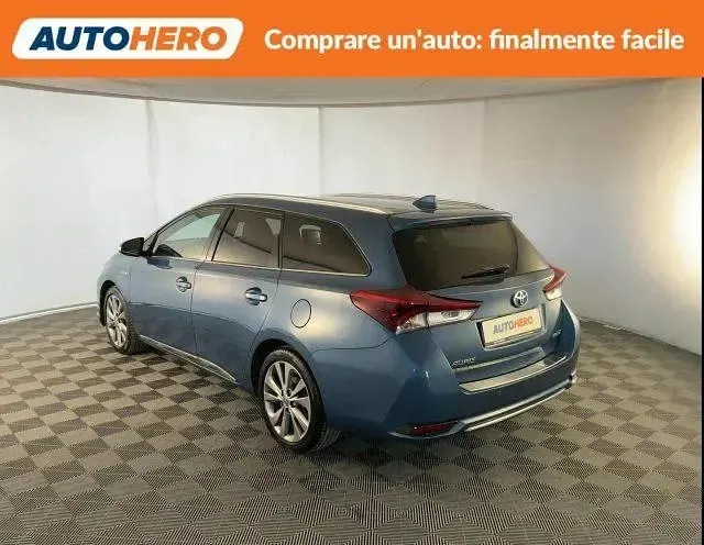 Usata Toyota Auris Touring Sports Lounge 99 CV (72 kW) 2018 Blu Station wagon