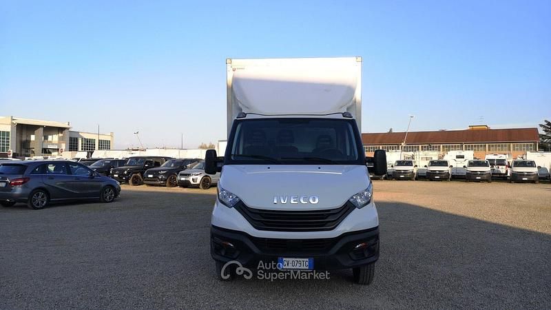 Usata Iveco Daily 136 CV (100 kW) 2024 Bianco Furgone