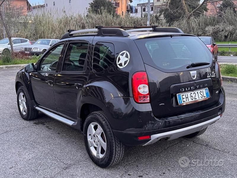 Usata Dacia Duster Lauréate 90 CV (66 kW) 2011 Nero SUV