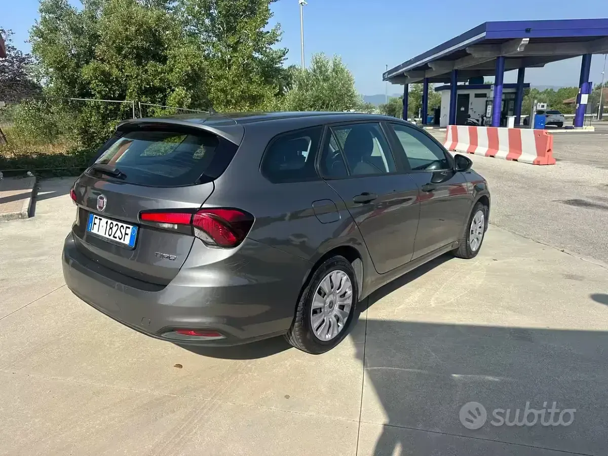 Usata Fiat Tipo 95 CV (69 kW) 2019 Grigio Station wagon