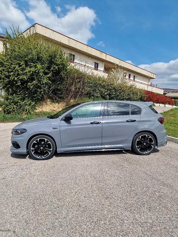 Usata Fiat Tipo Sport 120 CV (88 kW) 2020 Grigio Berlina