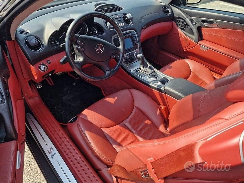 Usata Mercedes SL500 306 CV (225 kW) 2002 Nero Cabrio