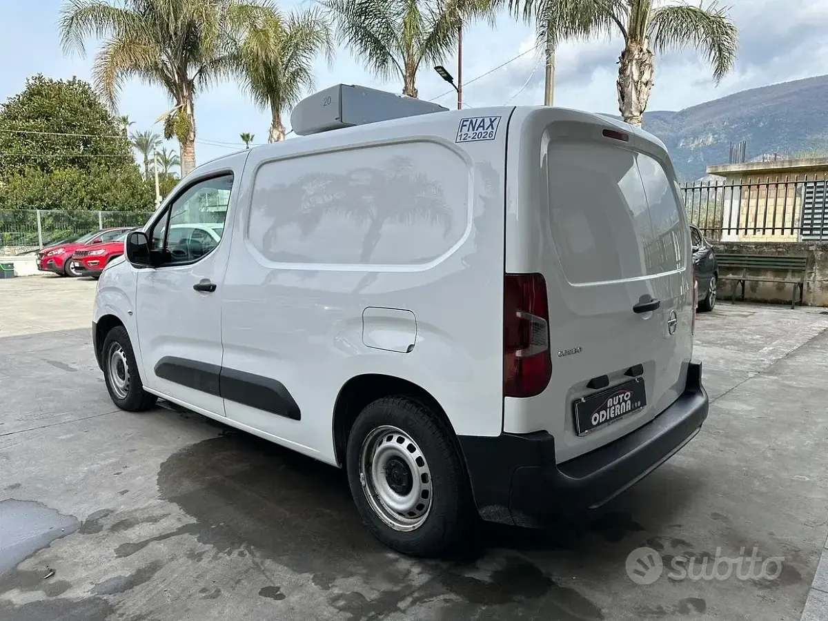 Occasion Opel Combo 102 ch (75 kW) 2021 Blanc Monospace