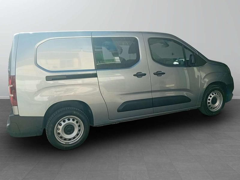 Usata Opel Combo S 131 CV (96 kW) 2021 9j grigio anthracite metallizz Monovolume