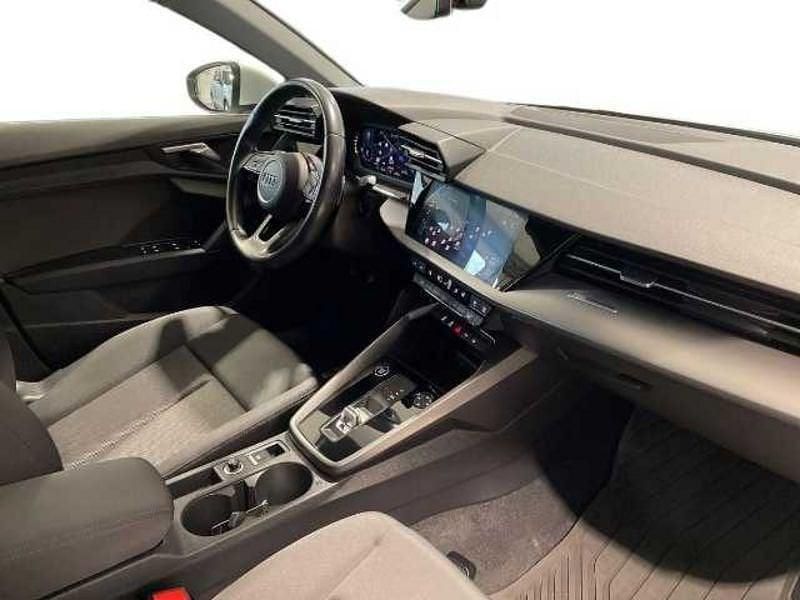 Usata Audi A3 Sportback Business 116 CV (85 kW) 2023 Bianco Utilitaria