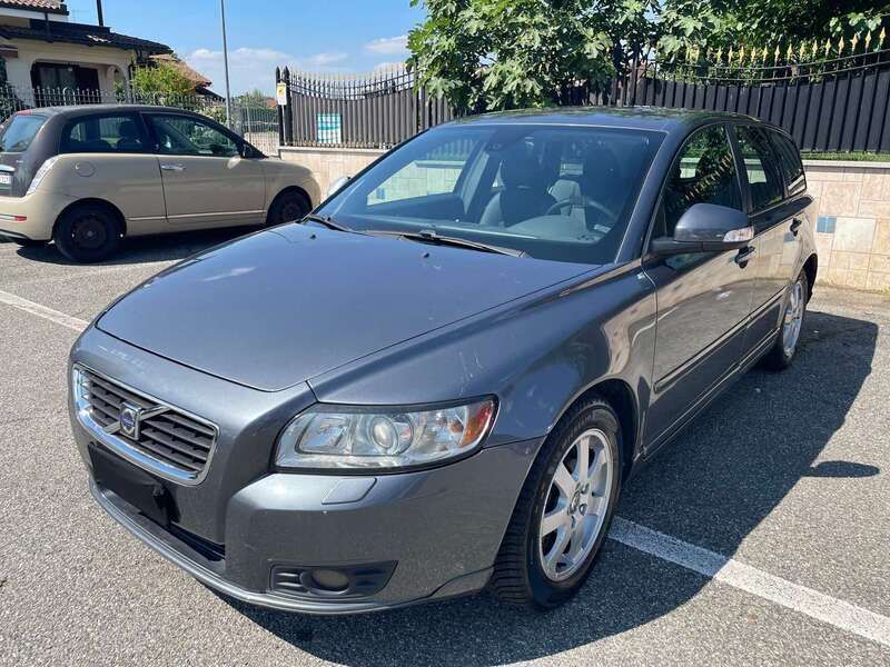 Usata Volvo V50 Kinetic 136 CV (100 kW) 2009 Grigio Station wagon