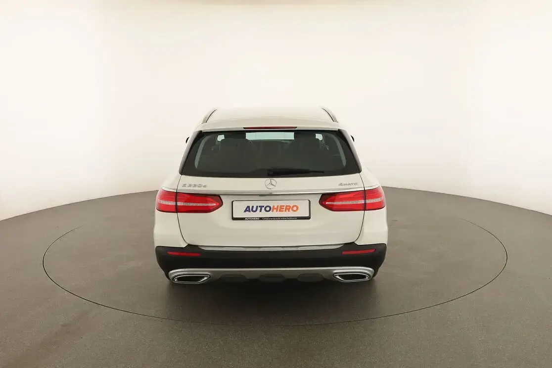 Usata Mercedes E220 Business 195 CV (143 kW) 2019 Bianco
