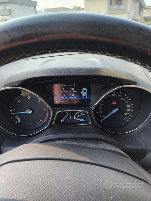 Usata Ford C-MAX 120 CV (88 kW) 2016 Grigio Monovolume