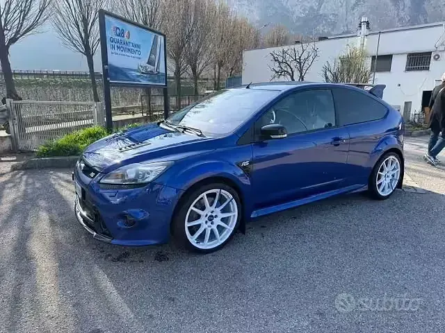Usata Ford Focus RS 305 CV (224 kW) 2009 Blu Berlina