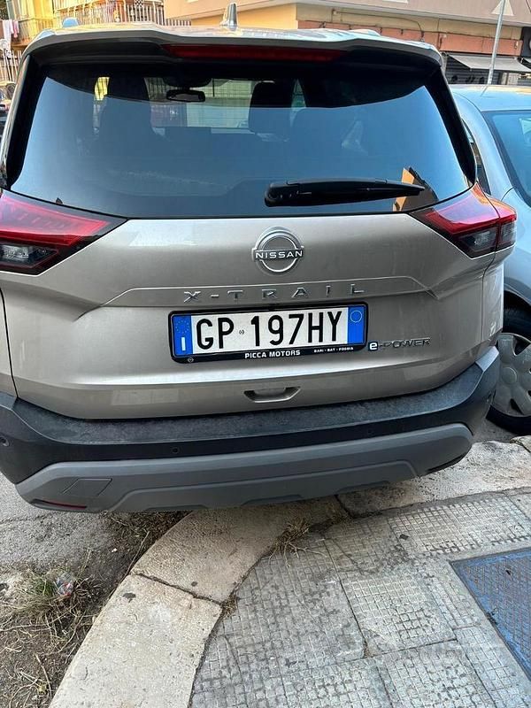 Usata Nissan X-Trail 158 CV (116 kW) 2023 Grigio SUV
