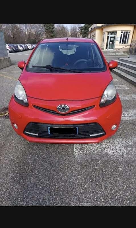 Usata Toyota Aygo Connect Style 68 CV (50 kW) 2011 Utilitaria