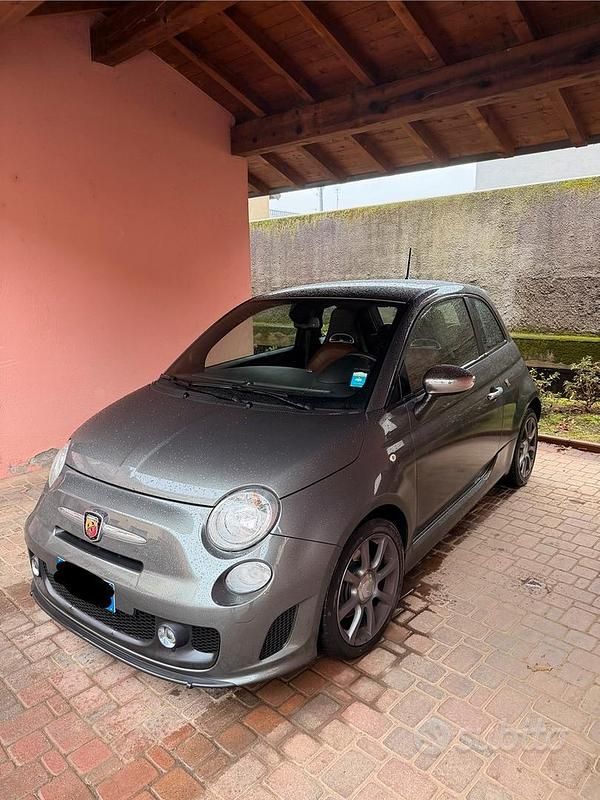 Usata Abarth 500 Custom 140 CV (102 kW) 2015 Verde Berlina