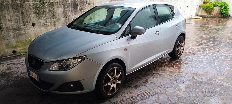 Grigio Usata 2009 Seat Ibiza Due volumi | 650 € - Immagine 1/4