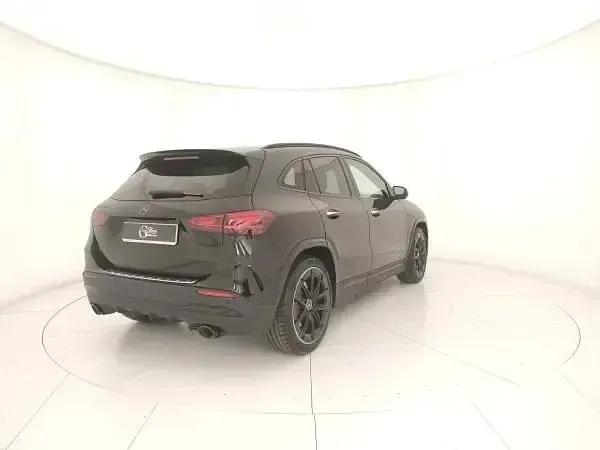 Nuova Mercedes GLA35 AMG Premium 306 CV (225 kW) 2026 Nero cosmo SUV