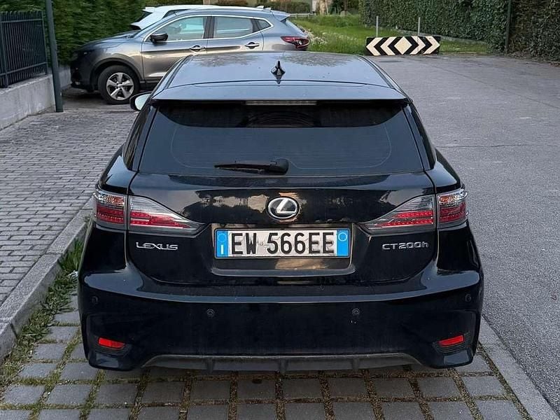 Usata Lexus CT200h Business Edition 99 CV (72 kW) 2014 Nero Berlina