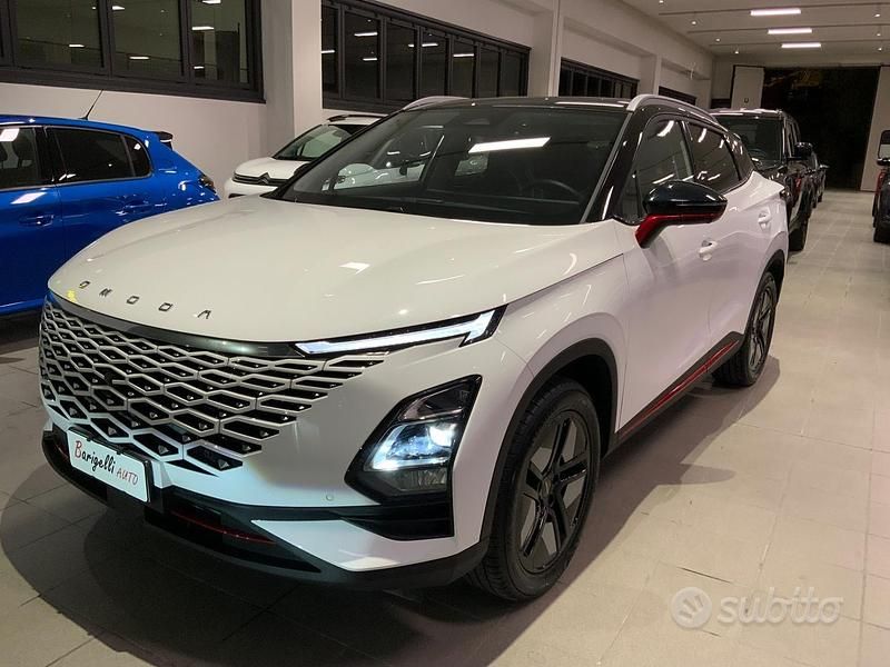 Bianco Usata 2025 Omoda 5 SUV | 23.500 € (Buon prezzo) - Immagine 1/4