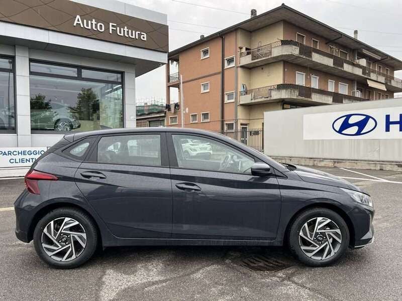Usata Hyundai i20 90 CV (66 kW) 2024 Grigio Berlina