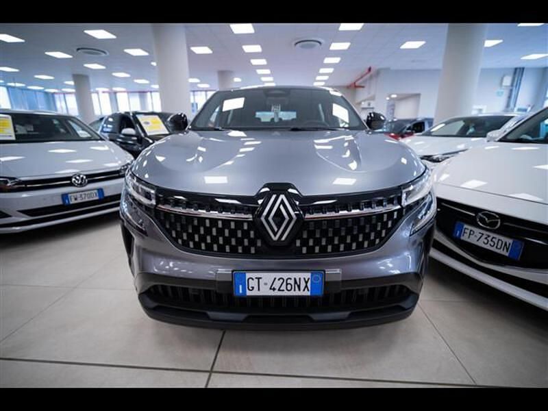 Usata Renault Austral Equilibre 130 CV (95 kW) 2024 Grigio chiaro SUV