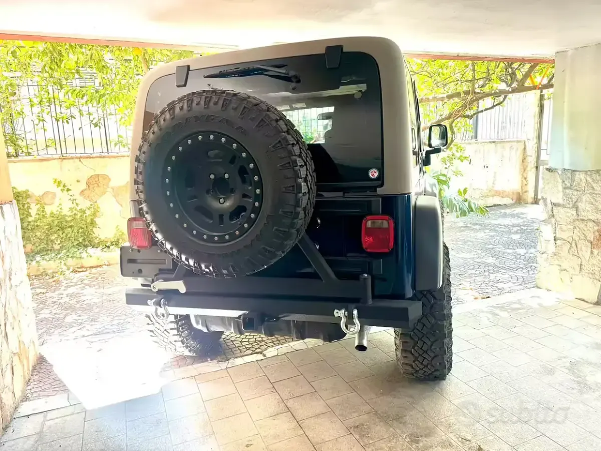 Usata Jeep Wrangler Rubicon 177 CV (130 kW) 2004 Blu SUV