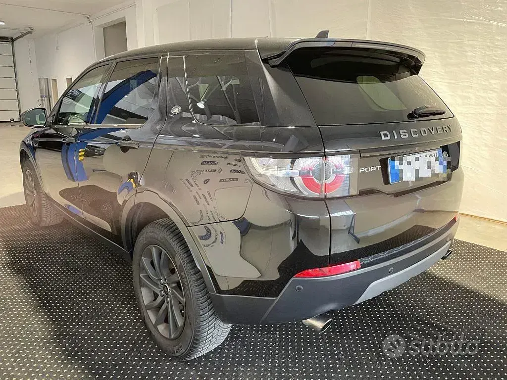Usata Land Rover Discovery Sport HSE 150 CV (110 kW) 2015 Nero metallizzato SUV
