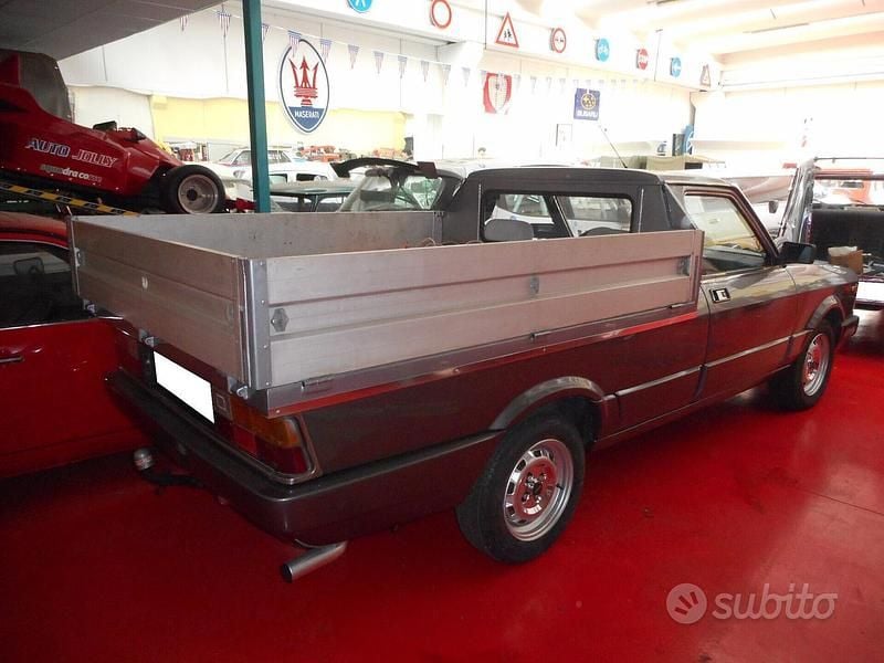 Usata Fiat Argenta 90 CV (66 kW) 1985 Grigio Berlina