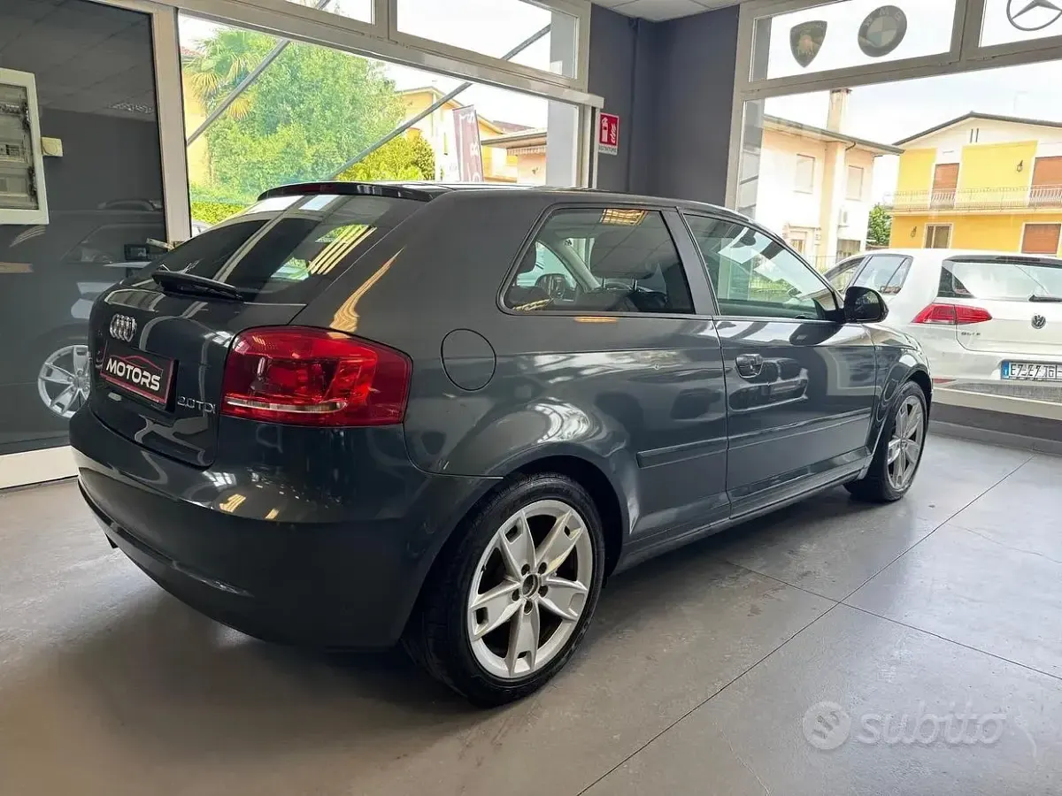 Usata Audi A3 Ambition 140 CV (102 kW) 2010 Grigio Utilitaria