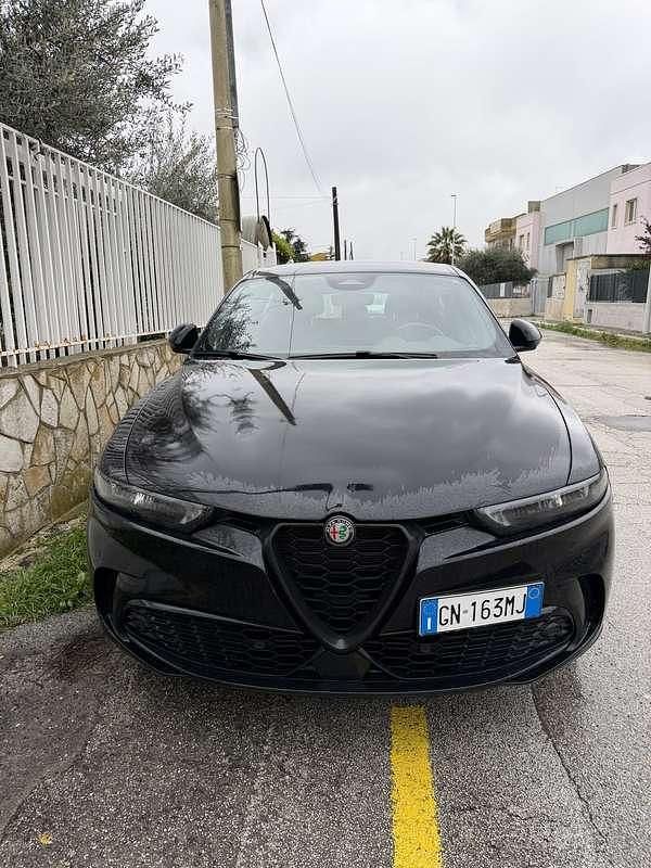 Usata Alfa Romeo Tonale Super 131 CV (96 kW) 2023 Nero SUV
