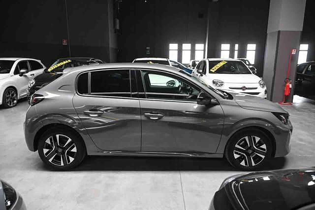 Usata Peugeot 208 Allure 101 CV (74 kW) 2025 Grigio Utilitaria