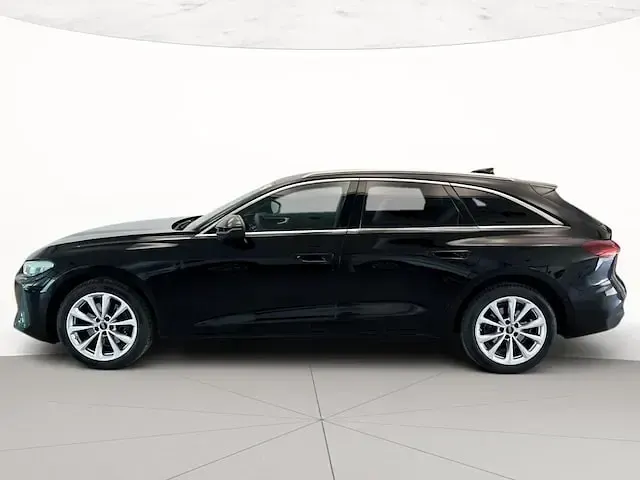 Usata Audi A5 Business 150 CV (110 kW) 2025 Nero mito metallizzato Station wagon