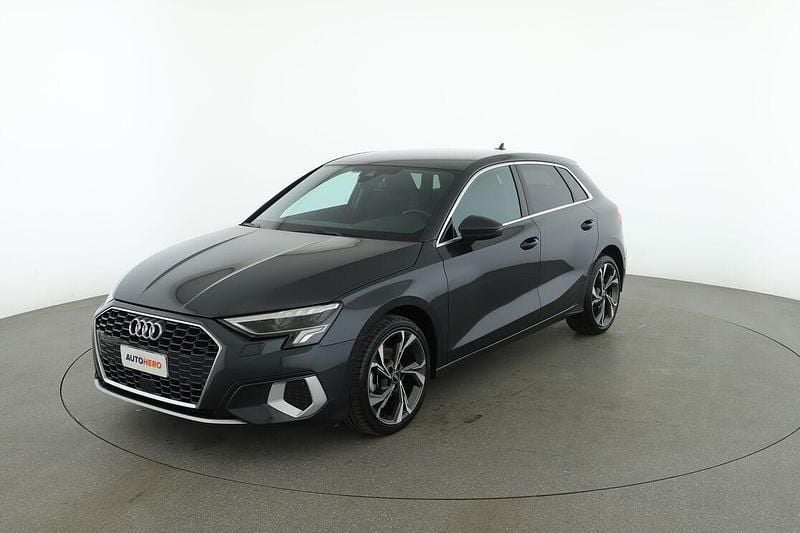 Grigio Usata 2023 Audi A3 Sportback e-tron Advanced Utilitaria | 28.099 € (Buon prezzo) - Immagine 1/4