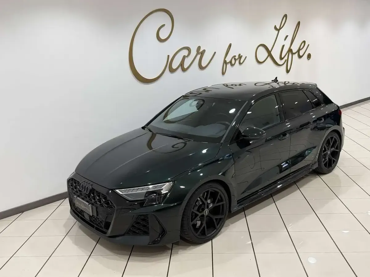 Usata Audi RS3 Sportback Ambiente 400 CV (294 kW) 2025 Deep green metallic Utilitaria