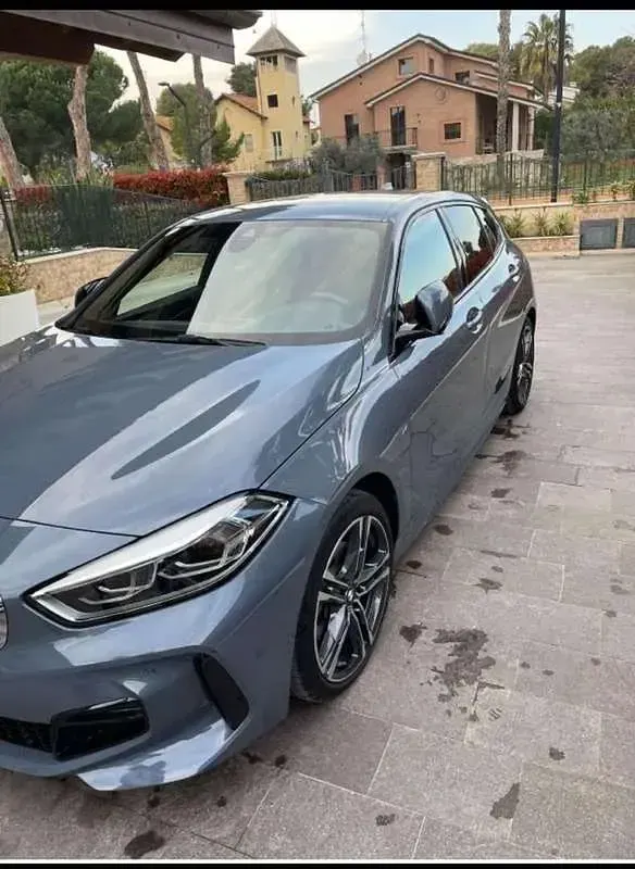 Usata BMW 118 136 CV (100 kW) 2019 Blu/azzurro Utilitaria