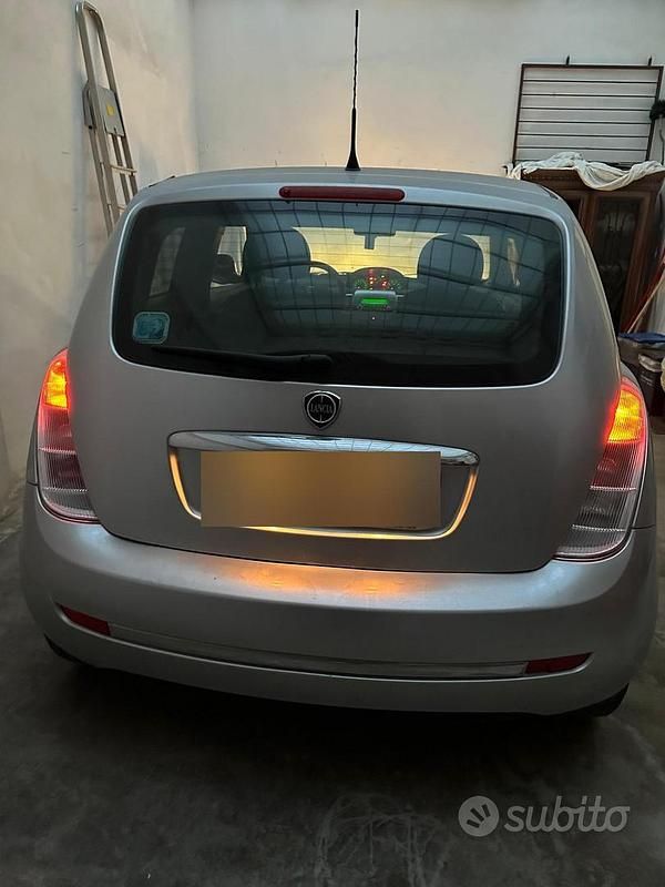 Usata Lancia Ypsilon 60 CV (44 kW) 2007 Grigio Utilitaria