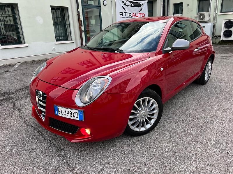 Usata Alfa Romeo MiTo 84 CV (61 kW) 2014 Rosso Utilitaria
