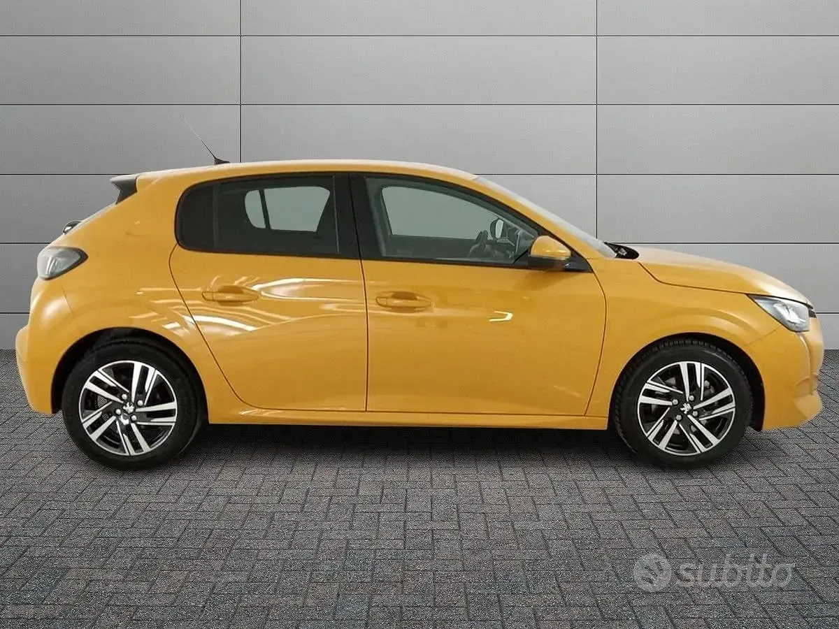 Usata Peugeot 208 Allure 101 CV (74 kW) 2021 Giallo Utilitaria