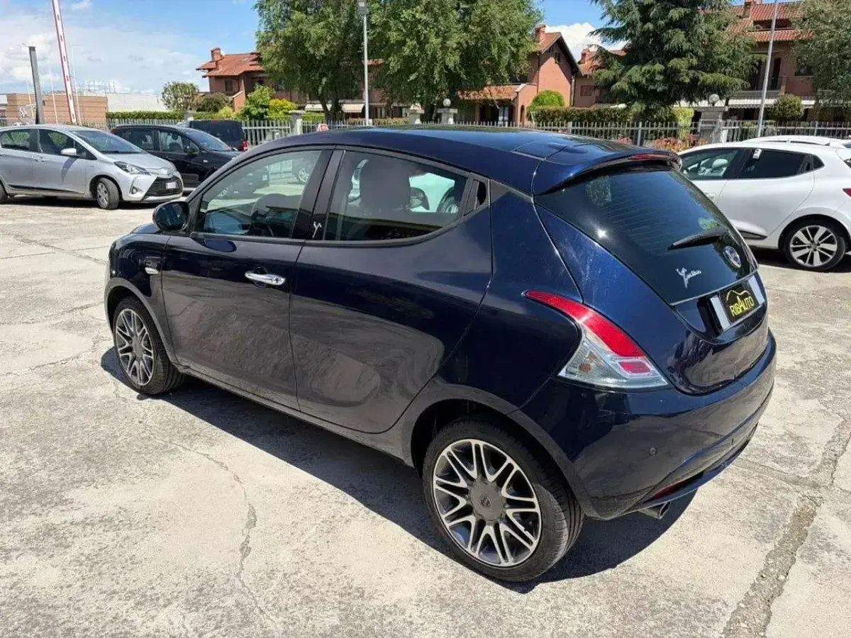 Usata Lancia Ypsilon S 95 CV (69 kW) 2015 Blu Utilitaria