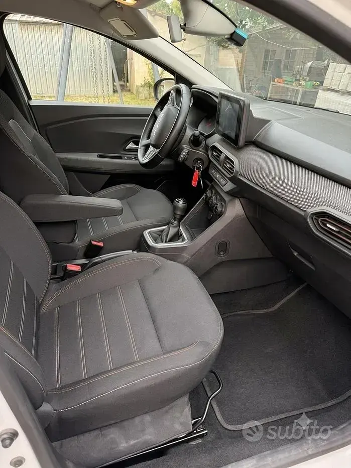 Usata Dacia Sandero Expression 101 CV (74 kW) 2024 Bianco Berlina