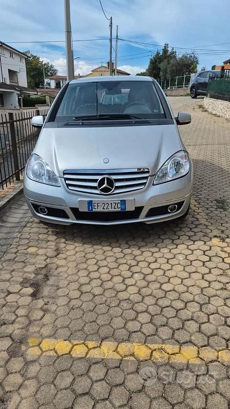 Usata Mercedes A180 2011 Grigio Berlina