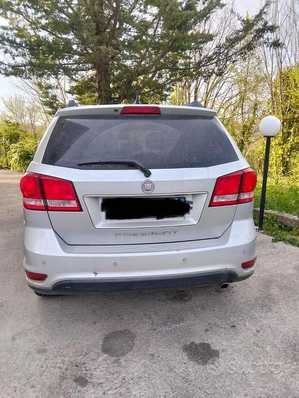 Usata Fiat Freemont 170 CV (125 kW) 2011 Grigio SUV